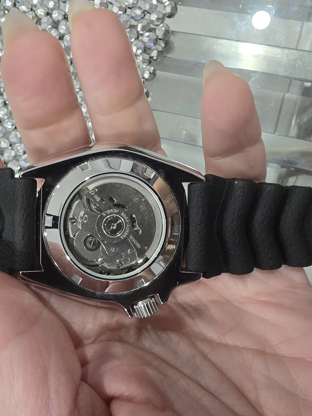Seiko Men’s Black Dive Watch – Classic Automatic Swim Style